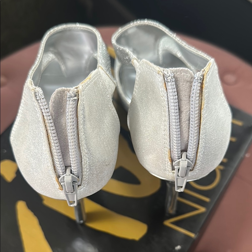 Silver peep toe heels - Picture 3 of 5
